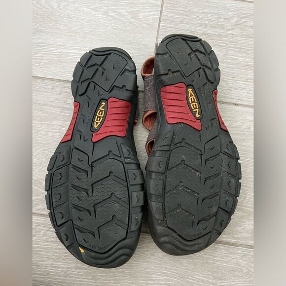 KEEN Newport H2 Water Shoes Mens  Fishing Hiking Camping Sandals Sz 10.5 - Picture 9 of 9